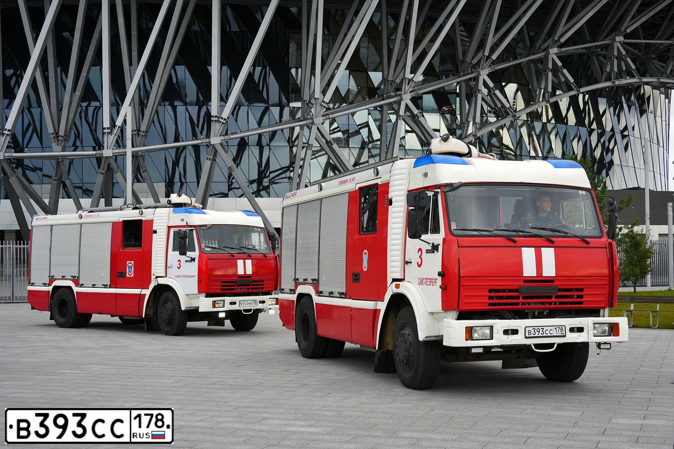 Фото автомобиля KAMAZ 43253 /4X2/, 2013 — госномер В393СС178. Цвет: ЦВ СХ А8 ПО ГОСТ Р 50574-2019