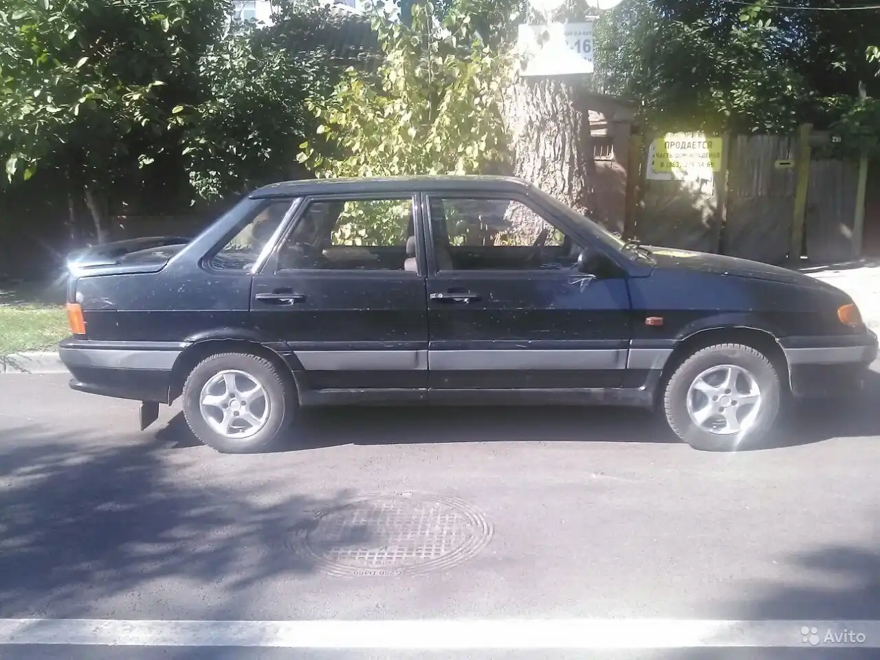 Фото автомобиля LADA 2115 SAMARA, 2005 — госномер Е717ВА761. Цвет: ГРАФИТОВЫЙ МЕТАЛЛИК
