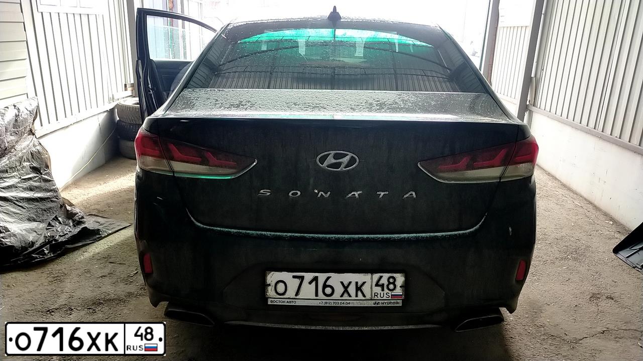 Фото автомобиля HYUNDAI SONATA, 2017 — госномер О716ХК48. Цвет: ЧЕРНЫЙ