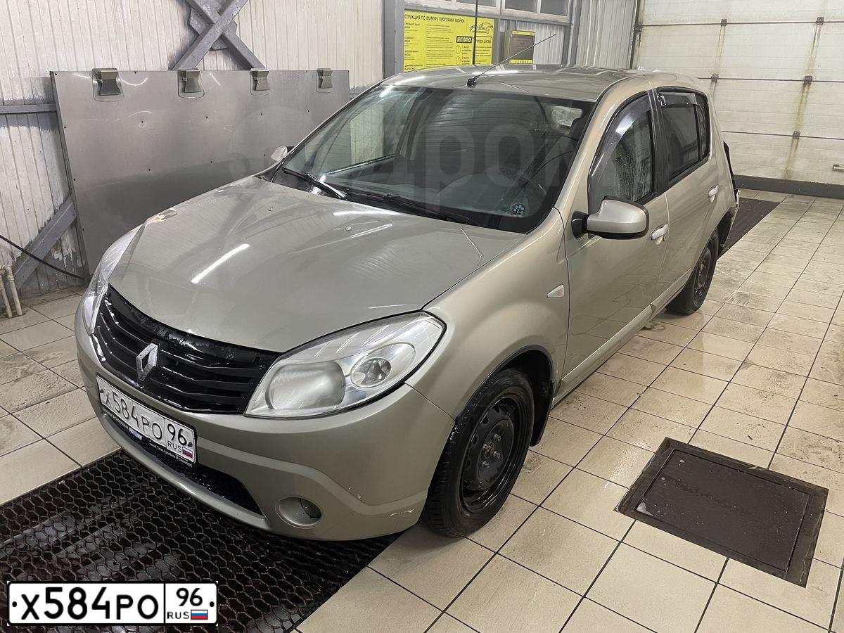 Фото автомобиля RENAULT SANDERO, 2012 — госномер Н848НМ45
