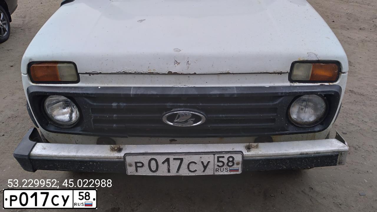 Фото автомобиля LADA 2121 NIVA, 1994 — госномер Р017СУ58. Цвет: Белый