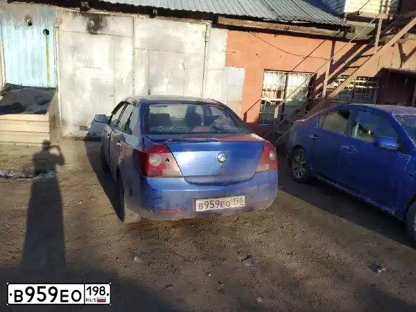 Фото автомобиля GEELY MK, 2012 — госномер Т252ЕК198