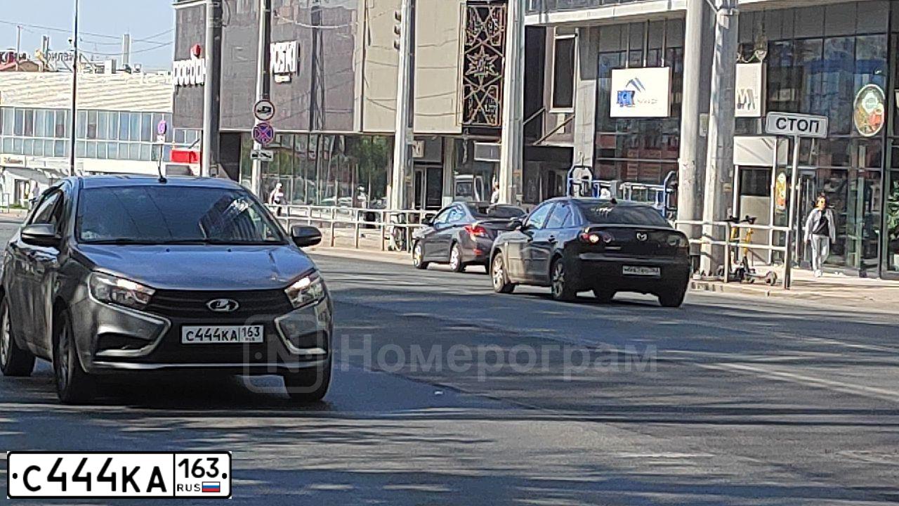 Фото автомобиля BMW SERIE 5, 2014 — госномер С444КА163. Цвет: ЧЕРНЫЙ
