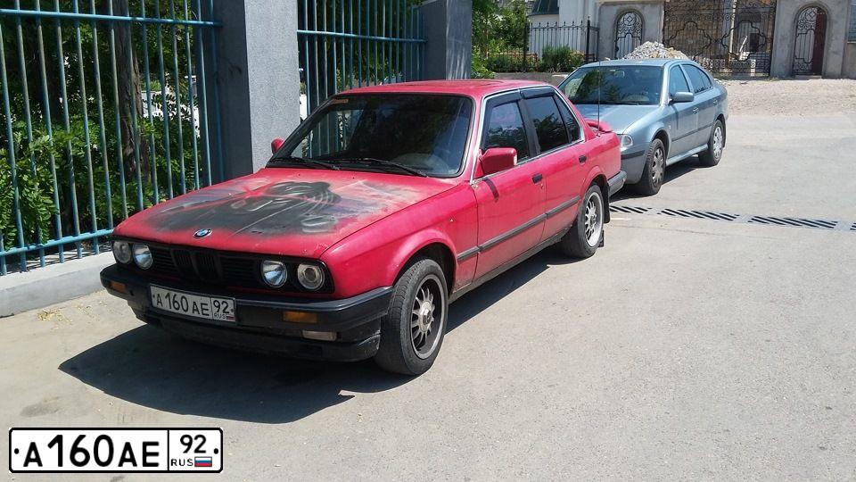 Фото автомобиля ВМW 318 I, 1984 — госномер А160АЕ92. Цвет: КРАСНЫЙ