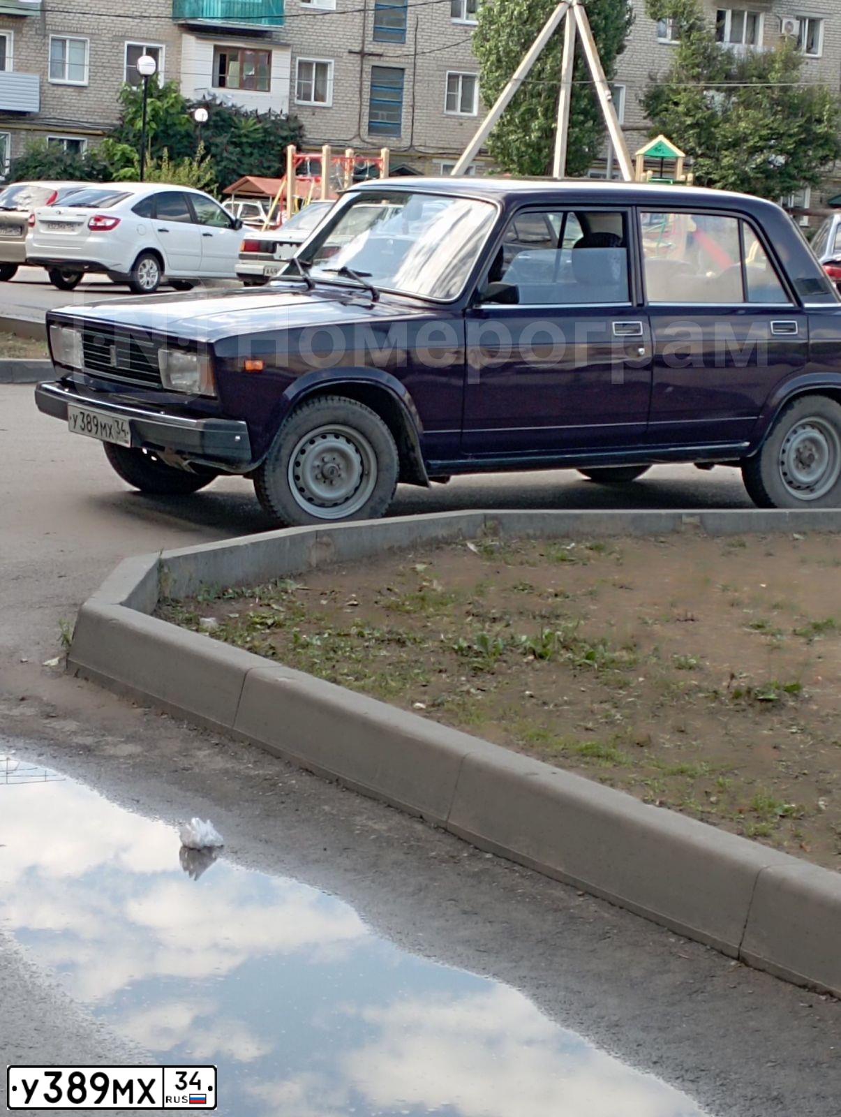 Фото автомобиля LADA 2105, 2005 — госномер У389МХ34. Цвет: ФИОЛЕТОВЫЙ
