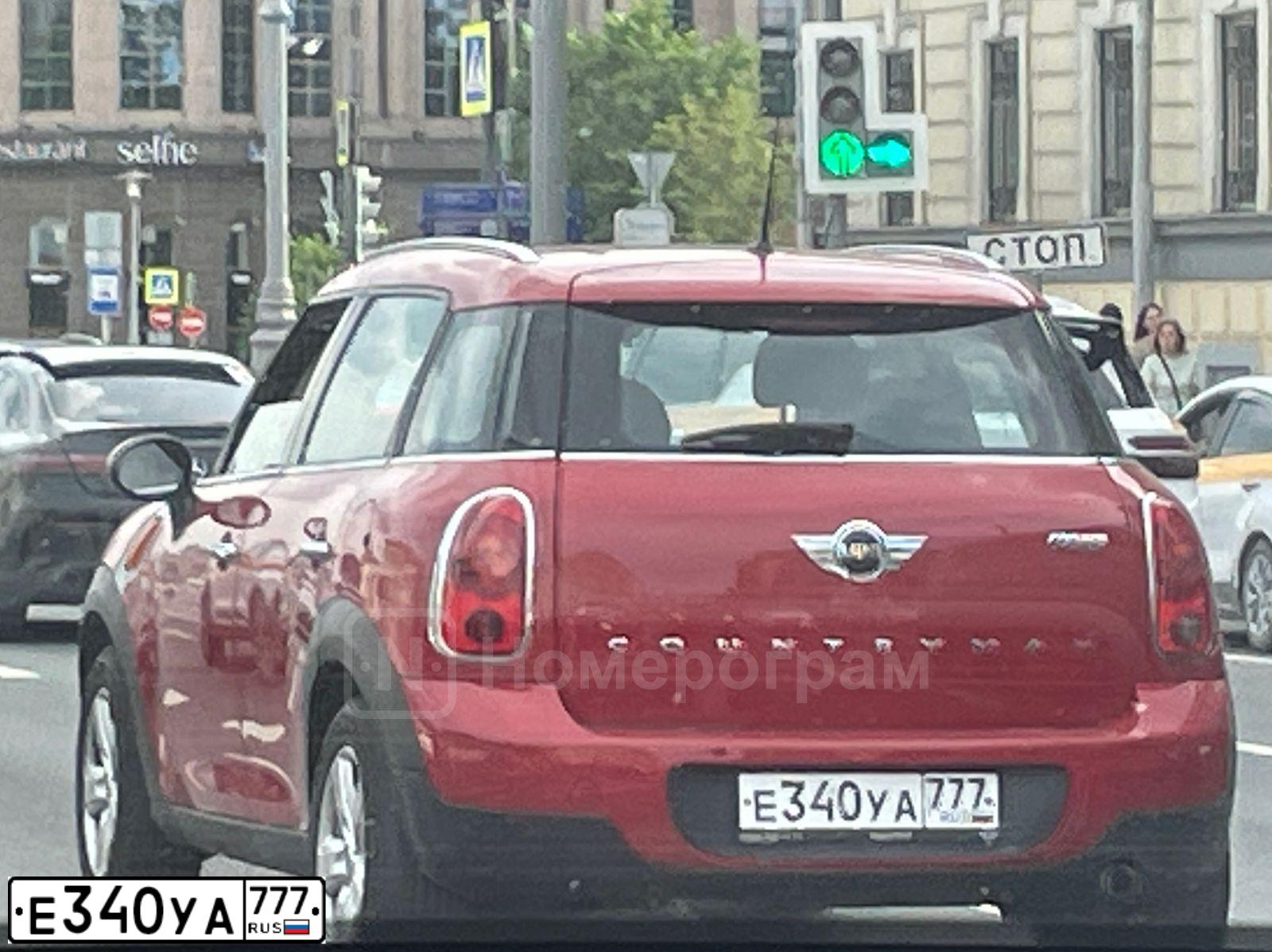 Фото автомобиля MINI МИНИ КУПЕР COUNTRYMAN, 2016 — госномер Е340УА777. Цвет: КРАСНЫЙ