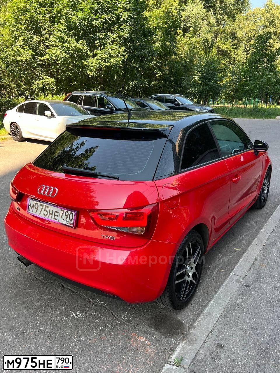 Фото автомобиля AUDI A1, 2010 — госномер А508МХ777. Цвет: КРАСНЫЙ
