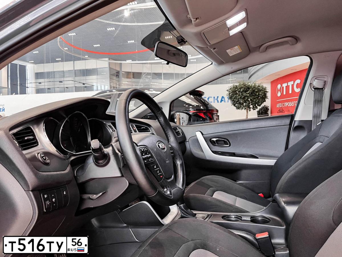 Фото автомобиля KIA CEE'D, 2012 — госномер Т516ТУ56. Цвет: синий