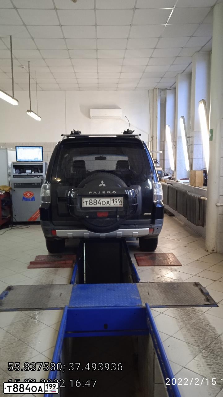 Фото автомобиля MITSUBISHI PAJERO, 2008 — госномер М043СО790. Цвет: ЧЕРНЫЙ