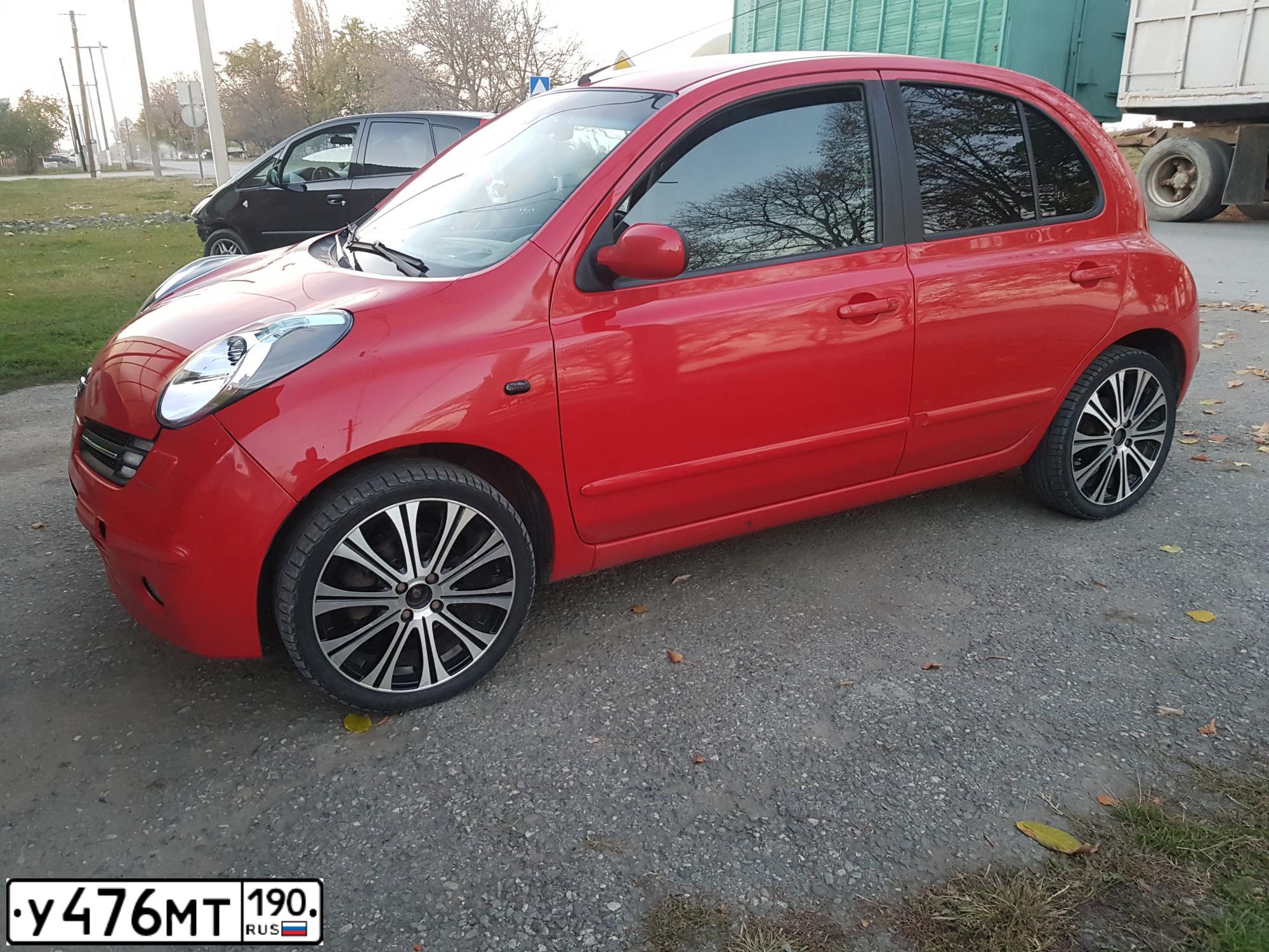 Фото автомобиля НИССАН MICRA 1.4 TEKNA, 2007 — госномер Р313РН05. Цвет: Красный