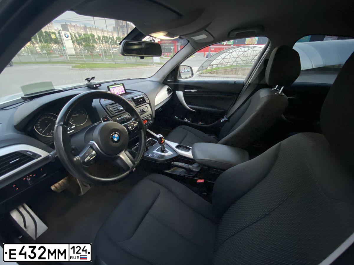 Фото автомобиля BMW SERIE 1, 2013 — госномер Х148КС142. Цвет: Белый