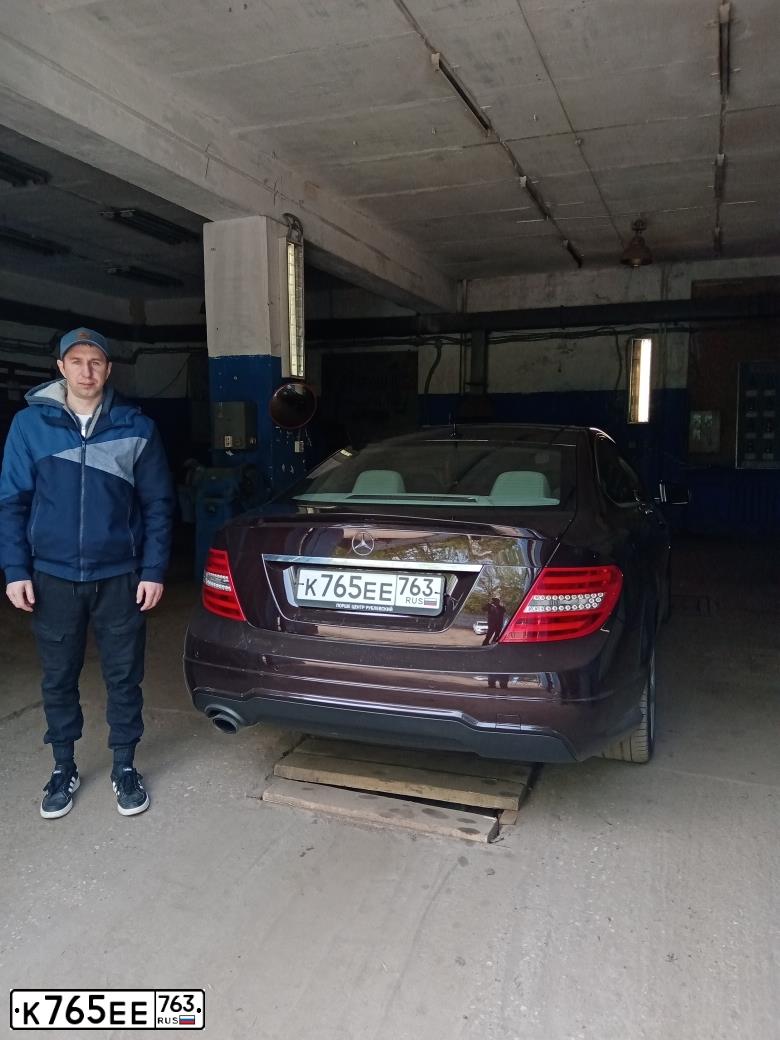 Фото автомобиля MERCEDES C-KLASSE, 2012 — госномер У906РУ05. Цвет: КОРИЧНЕВЫЙ