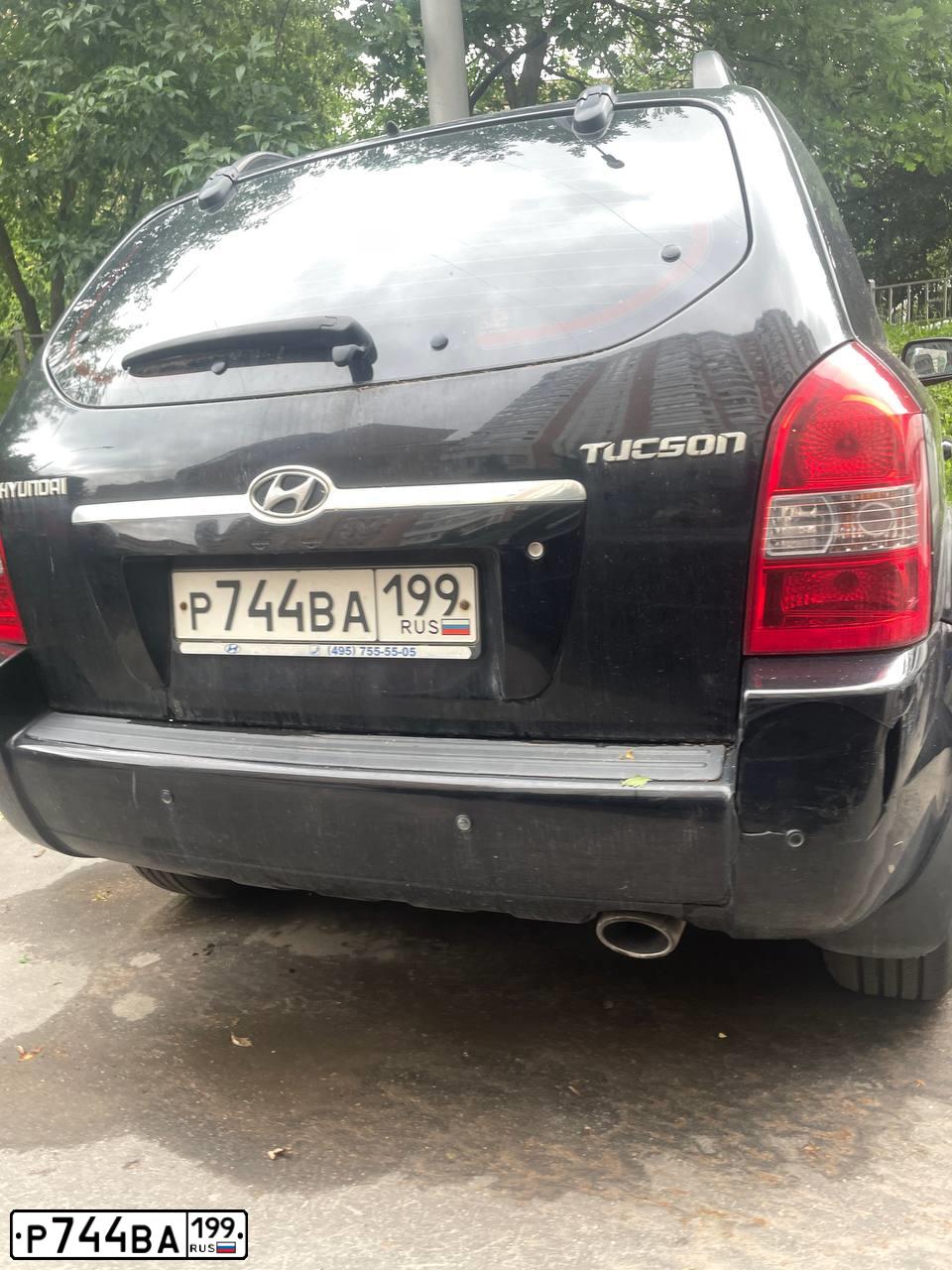 Фото автомобиля HYUNDAI TUCSON, 2007 — госномер Р744ВА199. Цвет: ЧЕРНЫЙ