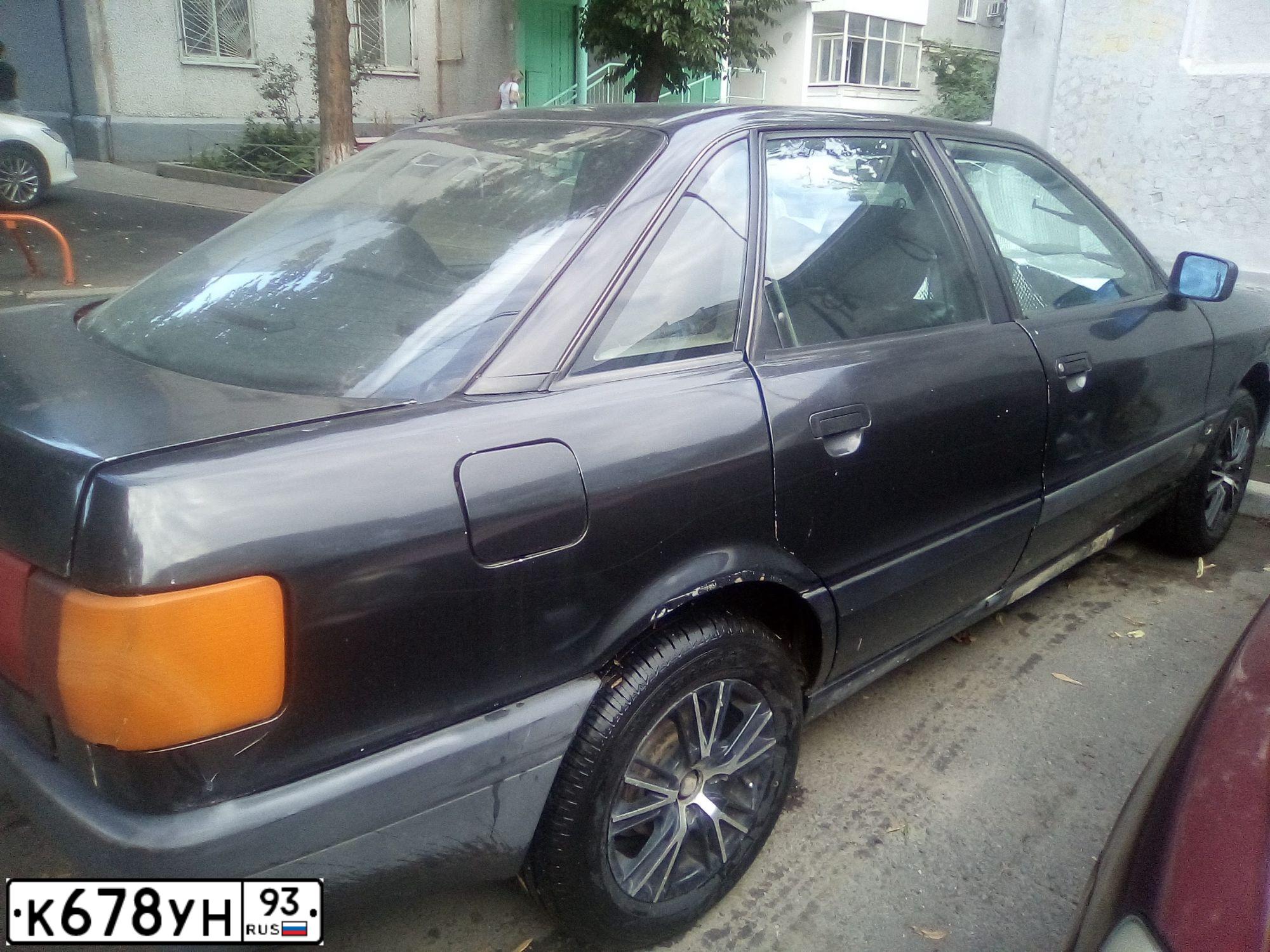 Фото автомобиля AUDI 80, 1989 — госномер К678УН93. Цвет: ЧЕРНЫЙ