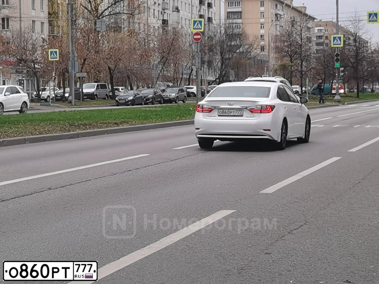 Фото автомобиля LEXUS ES, 2015 — госномер В502УЕ797. Цвет: Белый