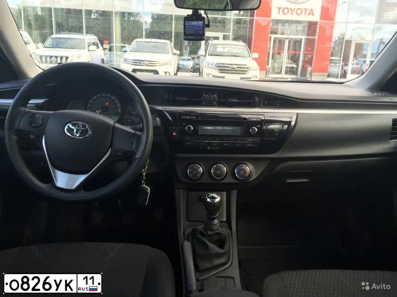Фото автомобиля TOYOTA COROLLA, 2014 — госномер В521СТ95. Цвет: Белый