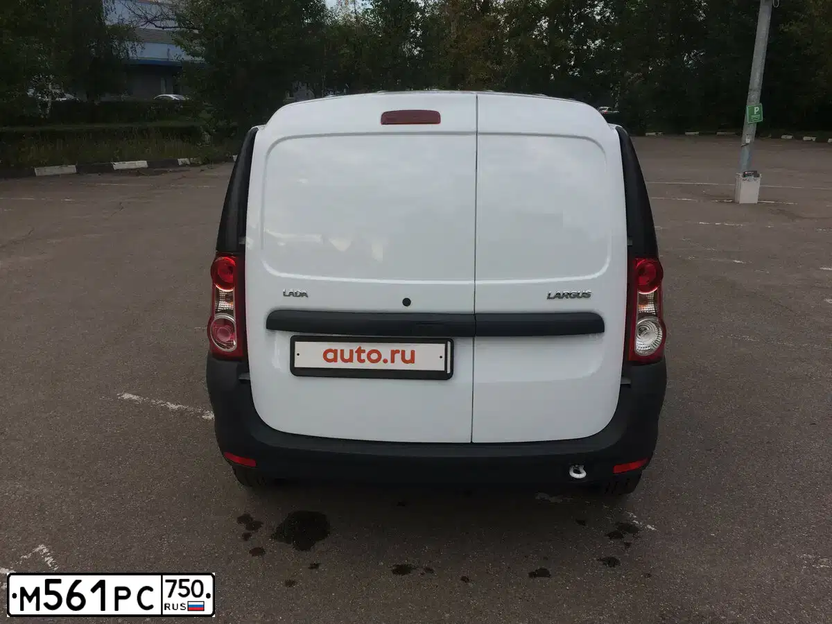 Фото автомобиля LADA LARGUS FURGON, 2017 — госномер О869РН40. Цвет: Белый