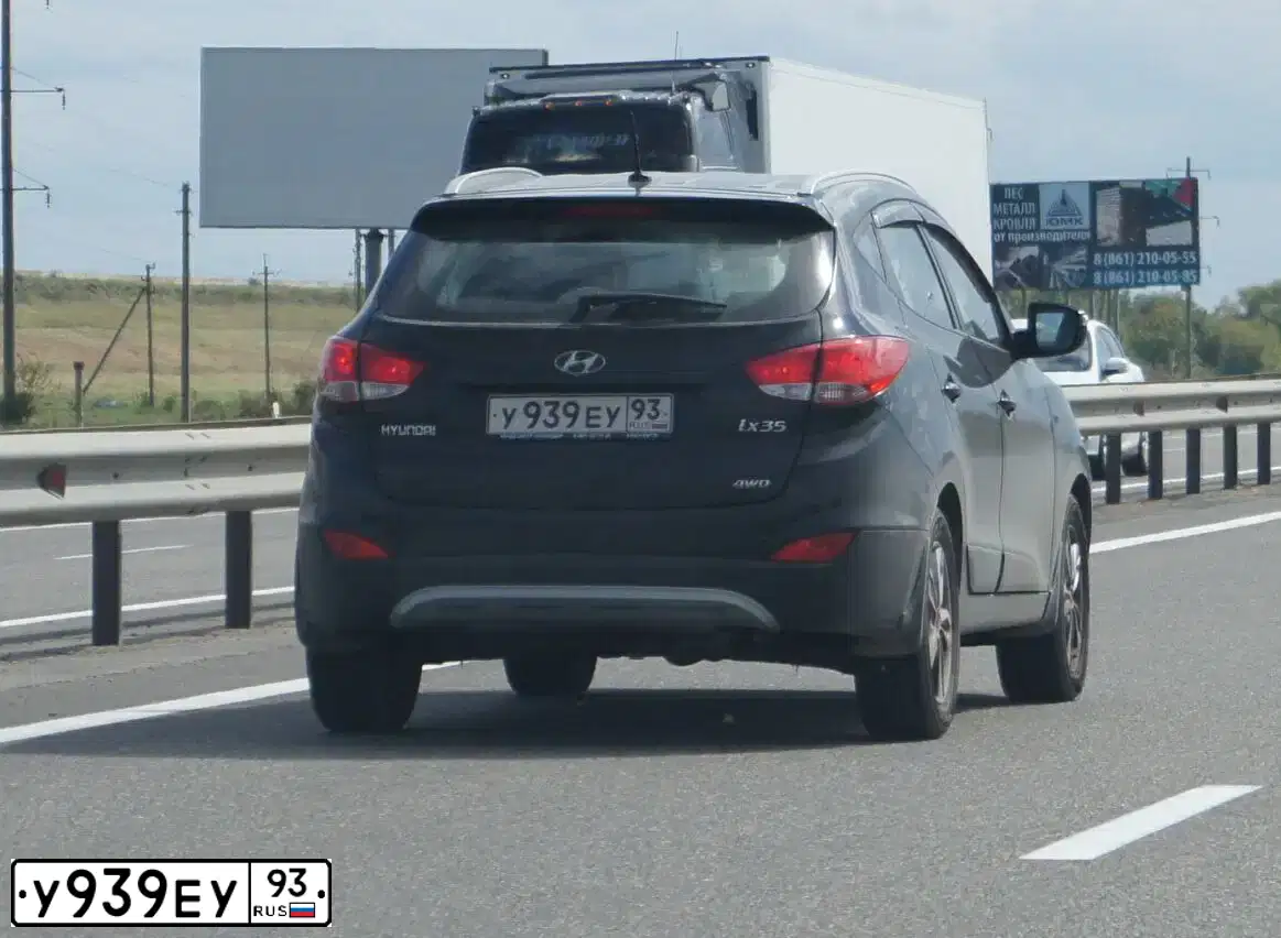 Фото автомобиля HYUNDAI IX35, 2013 — госномер У939ЕУ93. Цвет: ЧЕРНЫЙ