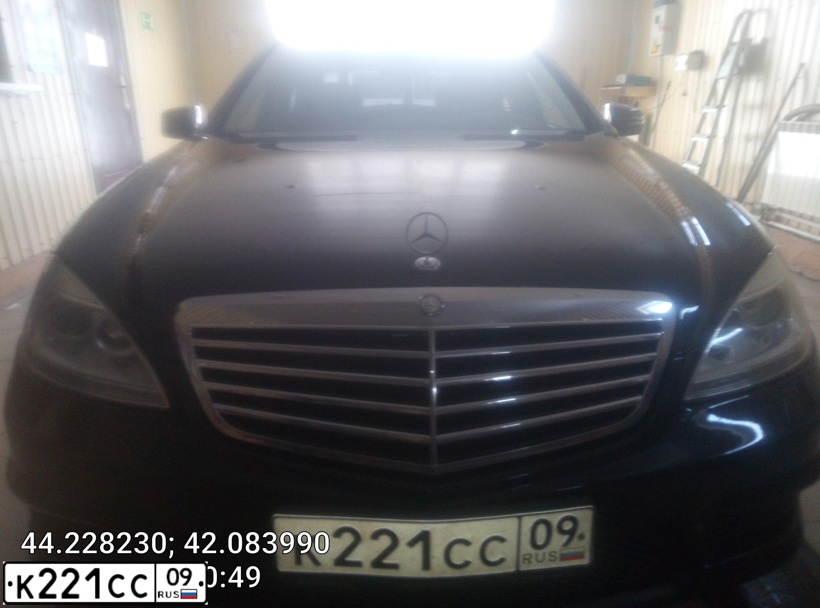 Фото автомобиля MERCEDES S-KLASSE, 2008 — госномер К221СС09. Цвет: ЧЕРНЫЙ