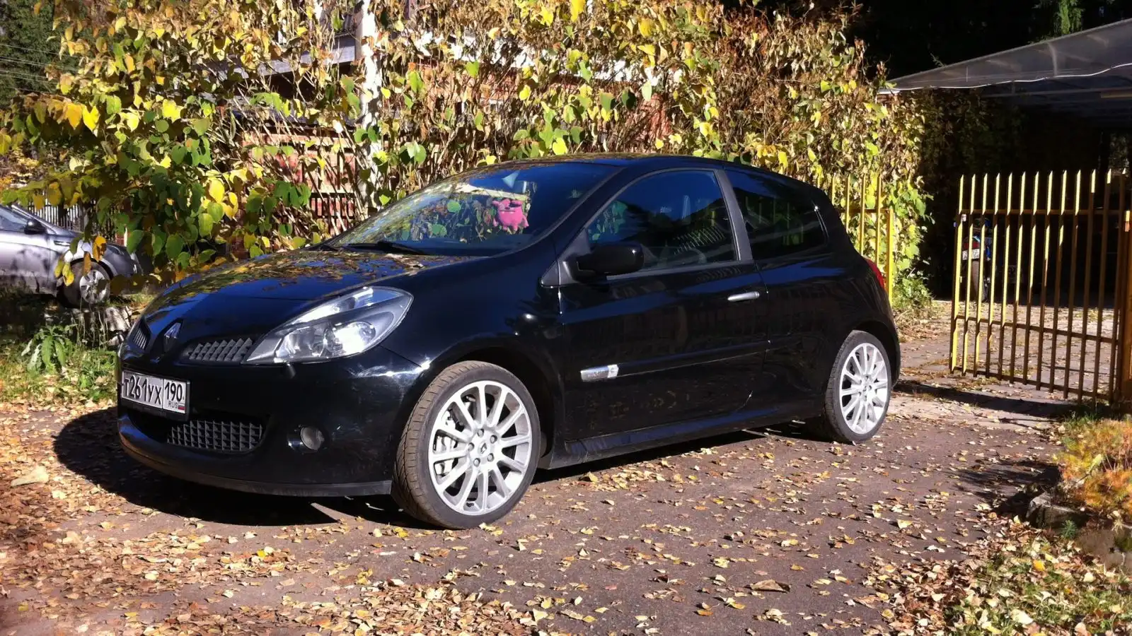 Фото автомобиля KIA RIO, 2012 — госномер А977ОТ799. Цвет: ЗЕЛЕНЫЙ СВЕТЛЫЙ