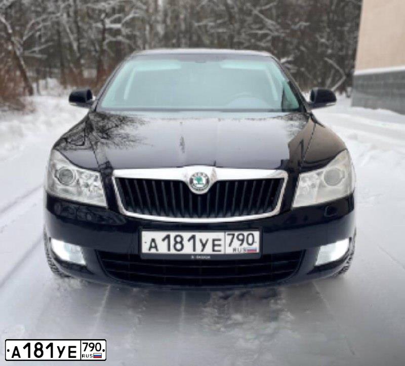 Фото автомобиля SKODA OCTAVIA, 2011 — госномер А181УЕ790. Цвет: ЧЕРНЫЙ
