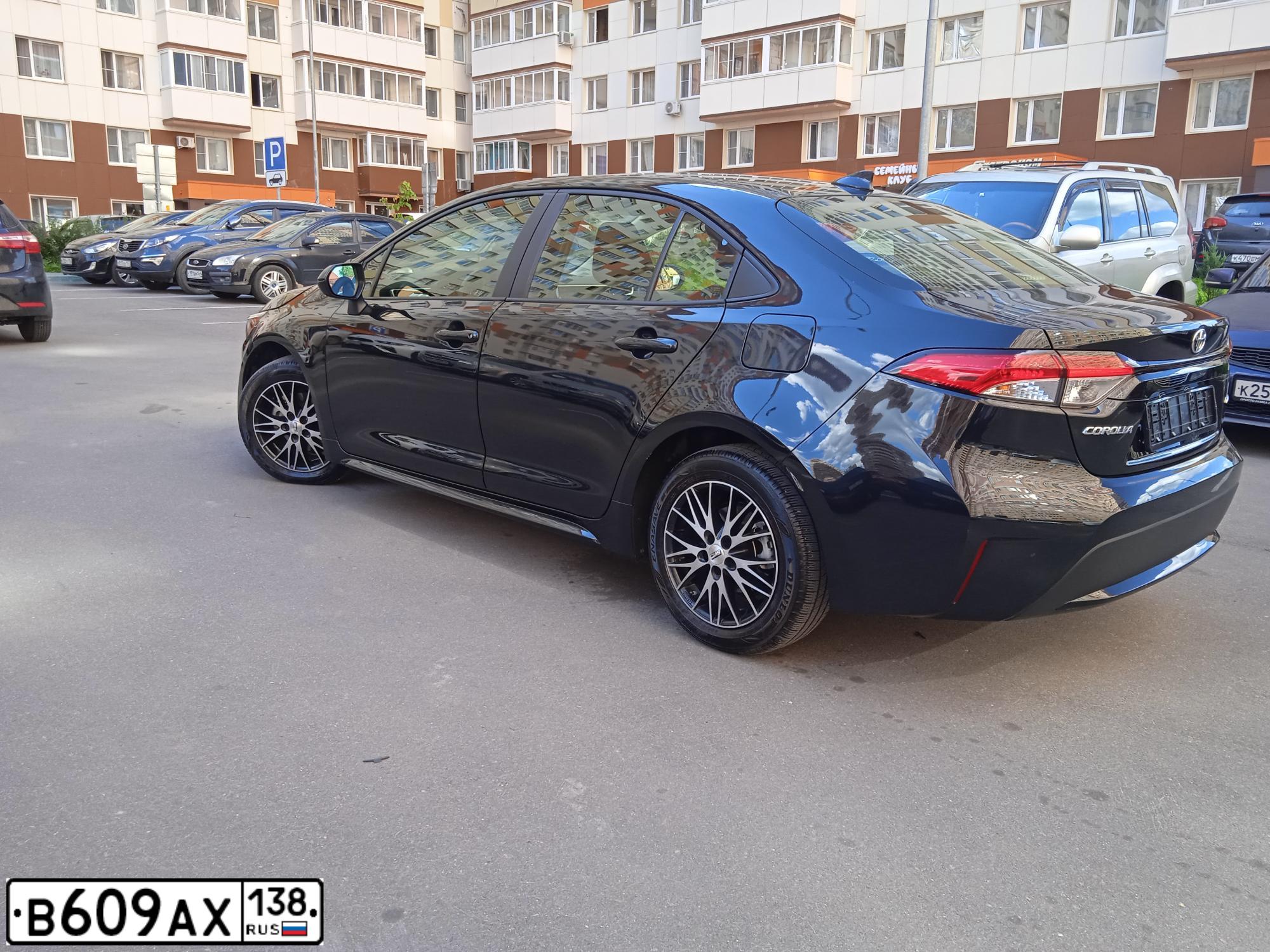 Фото автомобиля LEXUS GX, 2004 — госномер А755УО125. Цвет: Серебристый