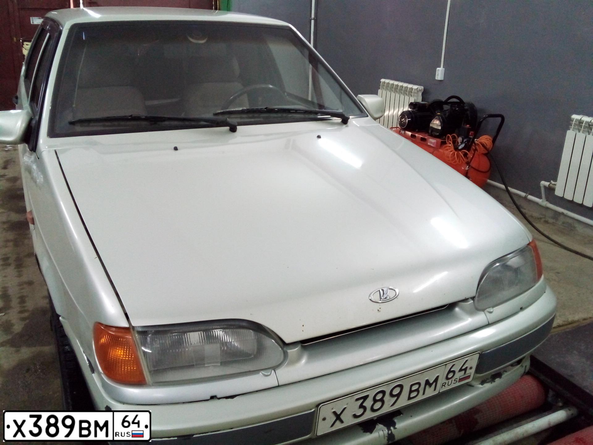 Фото автомобиля LADA 2115 SAMARA, 2005 — госномер Х389ВМ64. Цвет: молочно-бело-серебристый