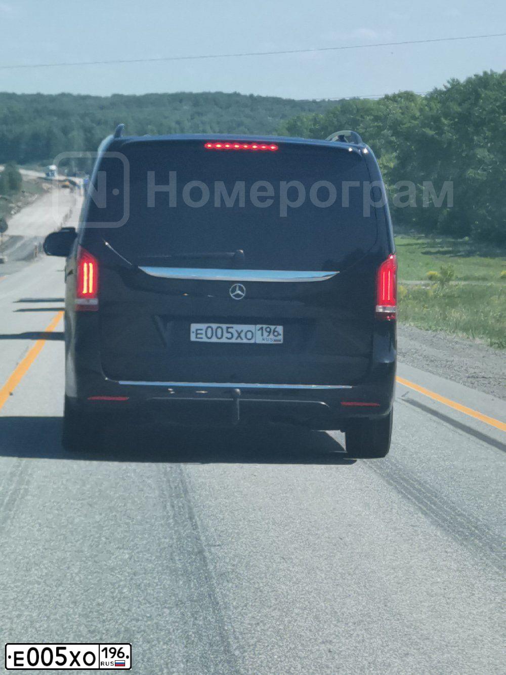 Фото автомобиля CADILLAC ESCALADE, 2016 — госномер К775УВ196. Цвет: ЧЕРНЫЙ
