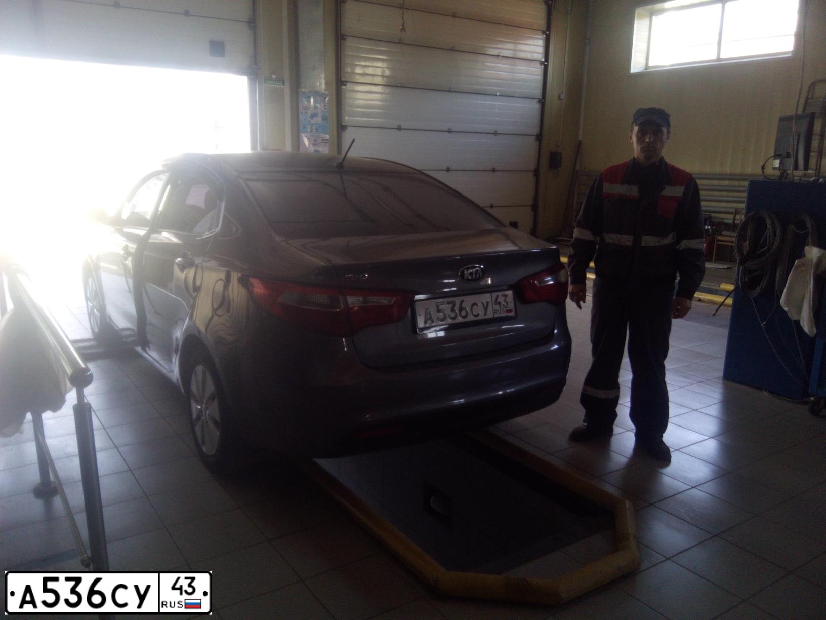 Фото автомобиля KIA RIO, 2013 — госномер А536СУ43. Цвет: СЕРЫЙ