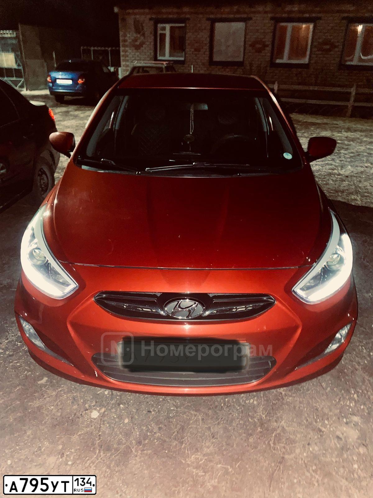 Фото автомобиля HYUNDAI SOLARIS, 2013 — госномер А795УТ134. Цвет: КРАСНЫЙ ГРАНАТ