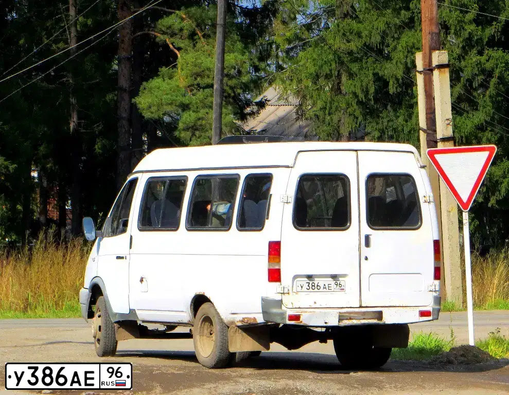 Фото автомобиля GAZ 3221 GAZEL, 2003 — госномер К497АУ774. Цвет: Белый