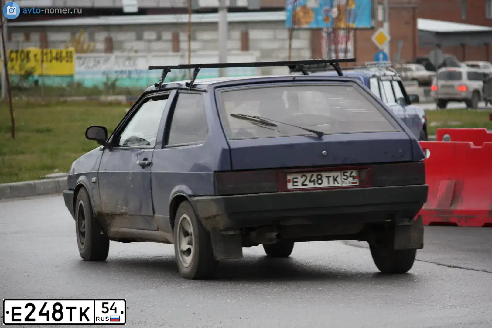 Фото автомобиля LADA 2108 SAMARA, 1991 — госномер Е248ТК54. Цвет: СИНИЙ