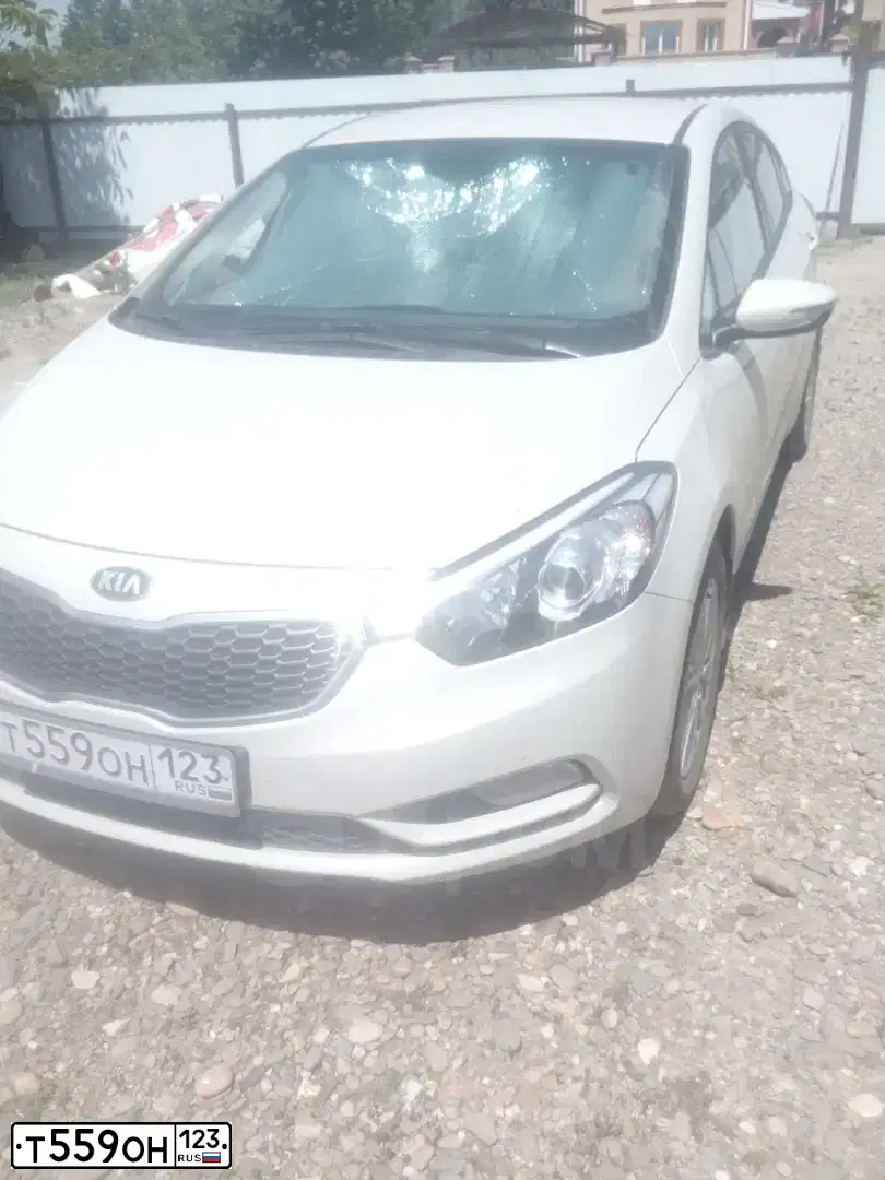 Фото автомобиля KIA CERATO, 2014 — госномер Т559ОН123. Цвет: СЕРЕБРИСТЫЙ
