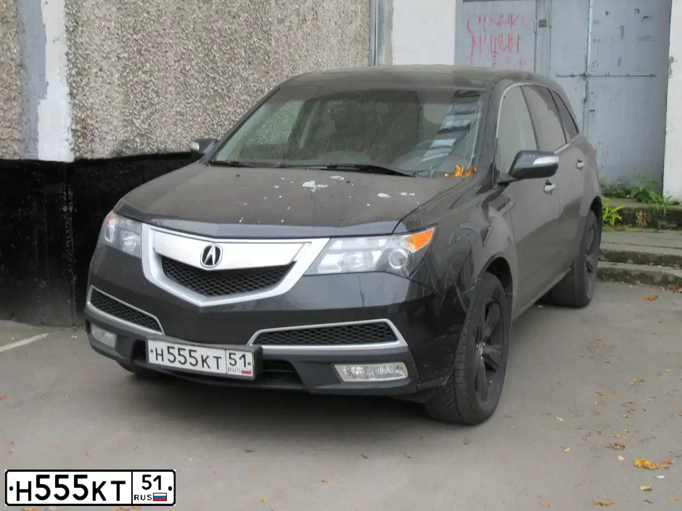 Фото автомобиля ACURA MDX, 2010 — госномер Н555КТ51. Цвет: ЧЕРНЫЙ