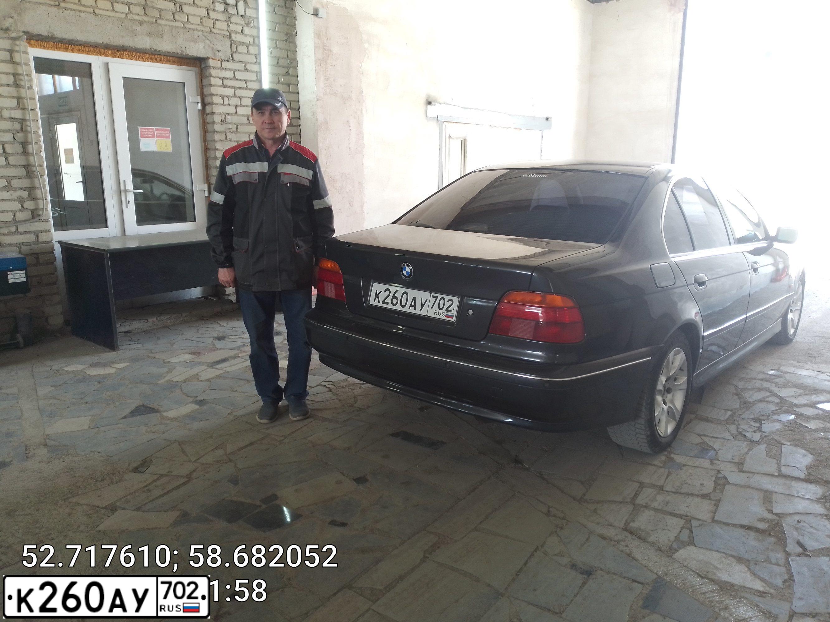 Фото автомобиля BMW SERIE 5, 1998 — госномер М598КХ774. Цвет: ЧЕРНЫЙ