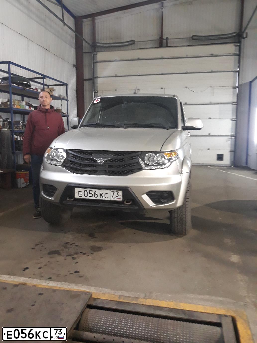Фото автомобиля UAZ 3163 PATRIOT, 2014 — госномер Е056КС73. Цвет: ЖЕЛТЫЙ