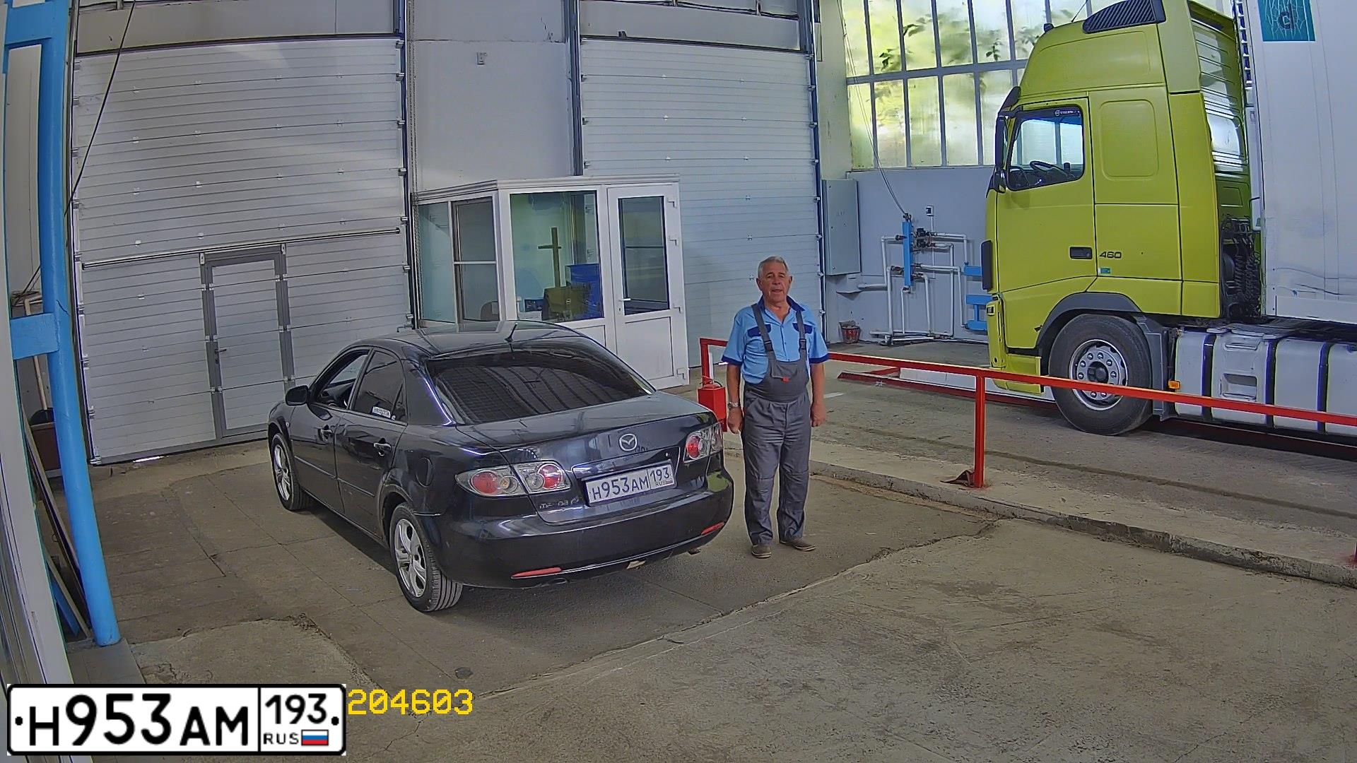 Фото автомобиля MAZDA 6, 2006 — госномер М883НМ164. Цвет: ЧЕРНЫЙ