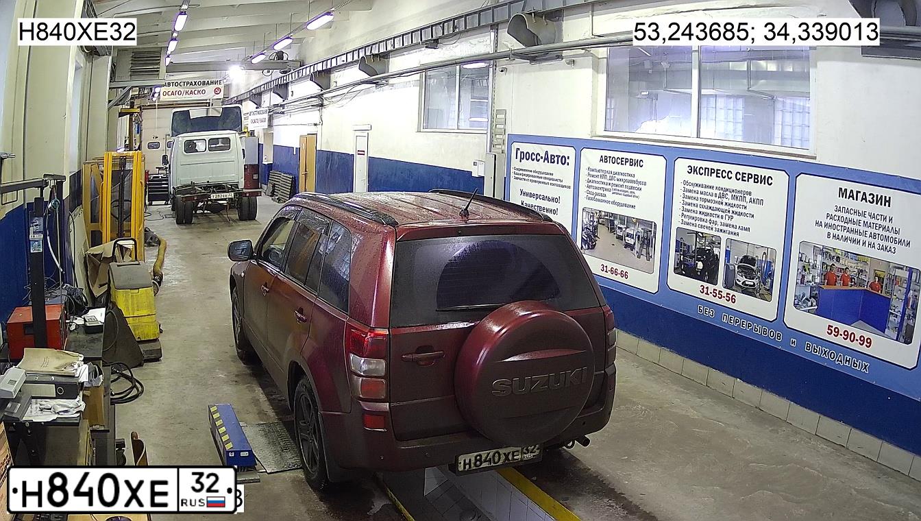 Фото автомобиля SUZUKI /GRAND/ VITARA, 2007 — госномер Н840ХЕ32. Цвет: Красный