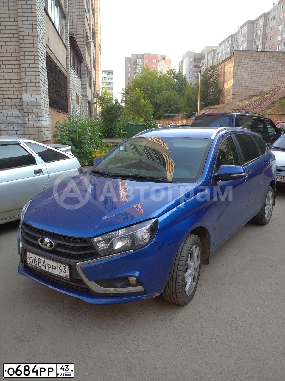 Фото автомобиля LADA VESTA, 2020 — госномер О684РР43. Цвет: синий