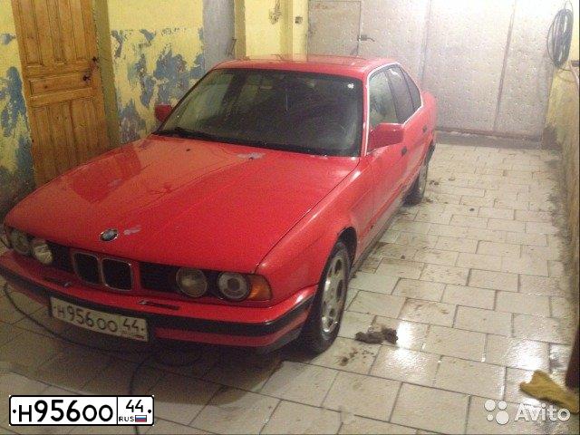 Фото автомобиля BMW SERIE 5, 1991 — госномер Н956ОО44. Цвет: Красный