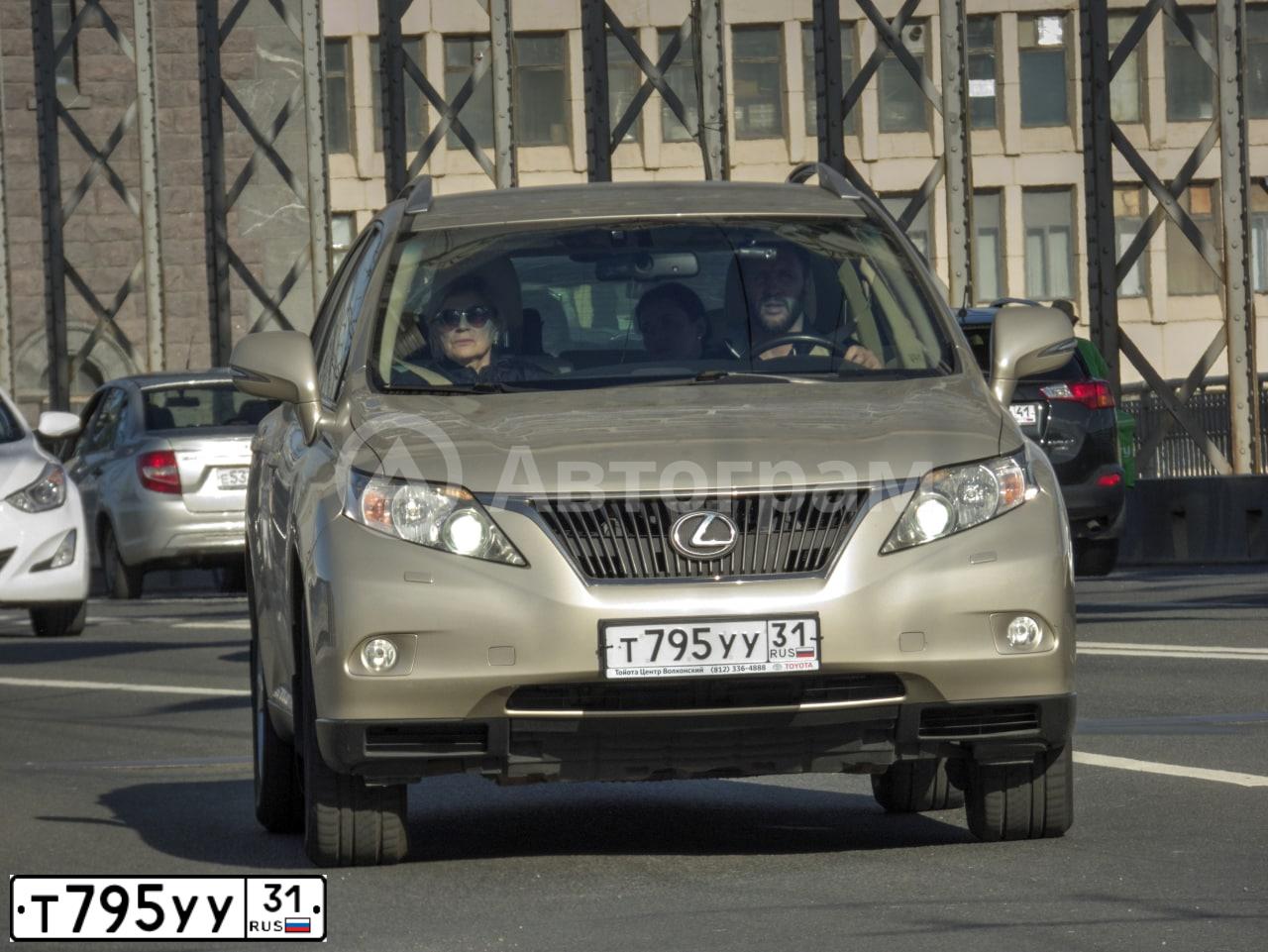 Фото автомобиля LEXUS RX, 2011 — госномер О007ОО178. Цвет: БЕЖЕВЫЙ