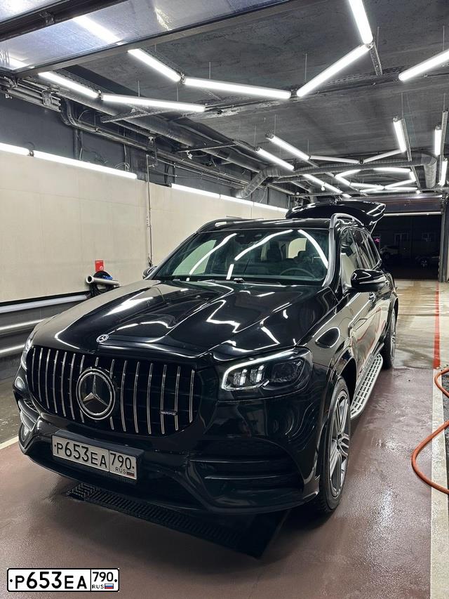 Фото автомобиля MERCEDES GLS-KLASSE, 2020 — госномер Р653ЕА790. Цвет: ЧЕРНЫЙ