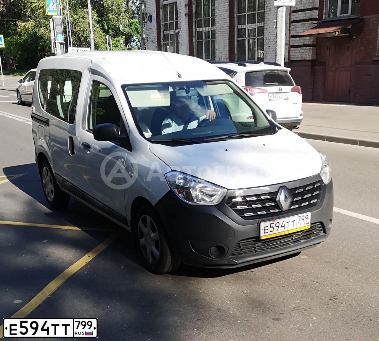 Фото автомобиля RENAULT DOKKER, 2019 — госномер Е594ТТ799. Цвет: БЕЛЫЙ
