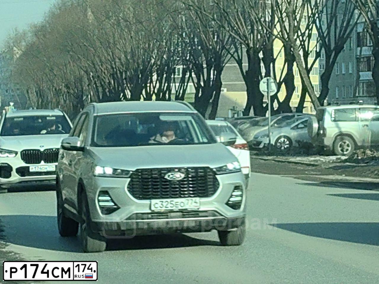 Фото автомобиля VOLVO XC90, 2004 — госномер Р174СМ174. Цвет: ЧЕРНЫЙ
