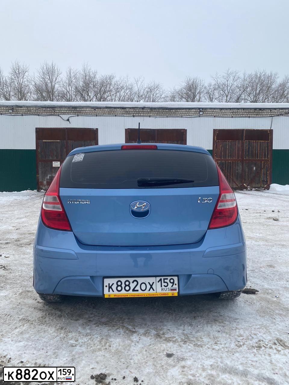 Фото автомобиля HYUNDAI I30, 2010 — госномер К882ОХ159. Цвет: ГОЛУБОЙ