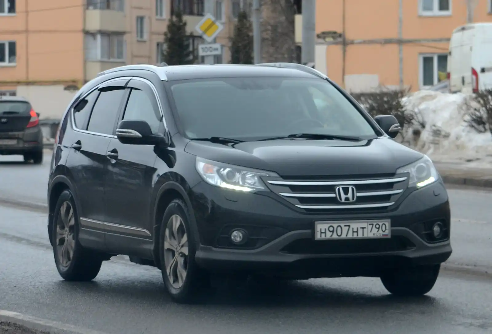 Фото автомобиля HONDA CR-V, 2014 — госномер Н907НТ790. Цвет: ЧЕРНЫЙ