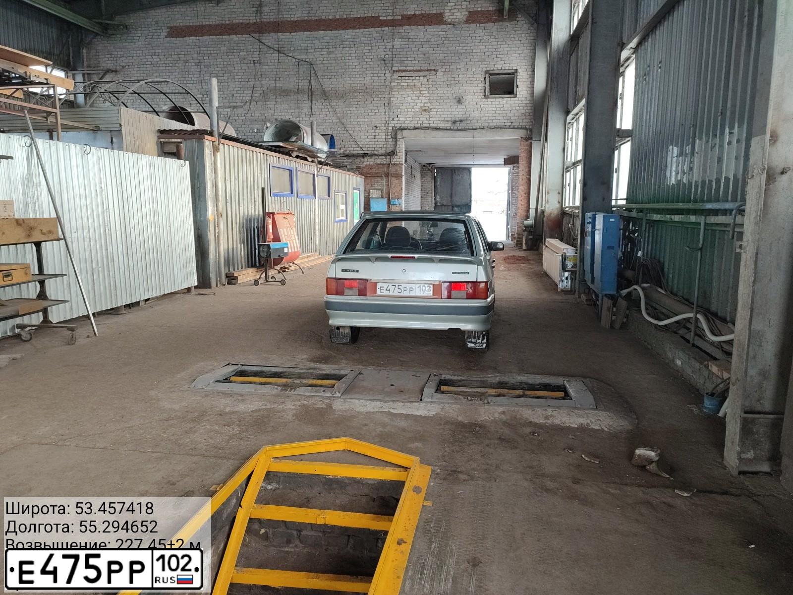 Фото автомобиля LADA 2114 SAMARA, 2005 — госномер Е475РР102. Цвет: МОЛОЧНО-БЕЛЫЙ СЕРЕБРИСТЫЙ