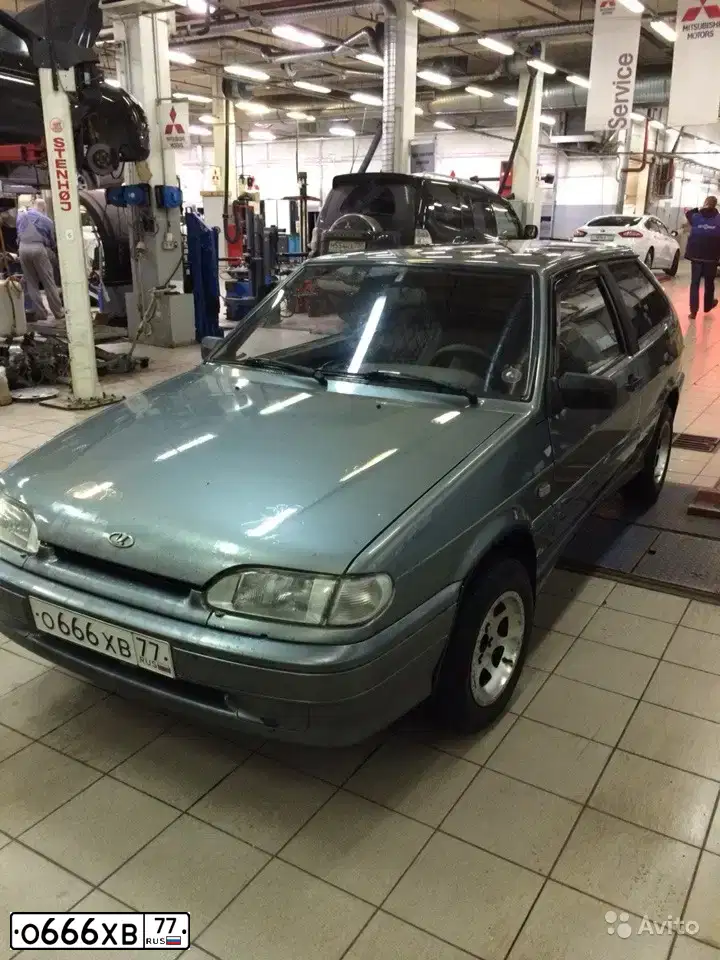 Фото автомобиля GAZ 3102 WOLGA, 1998 — госномер О666ХВ77. Цвет: ЧЕРНЫЙ