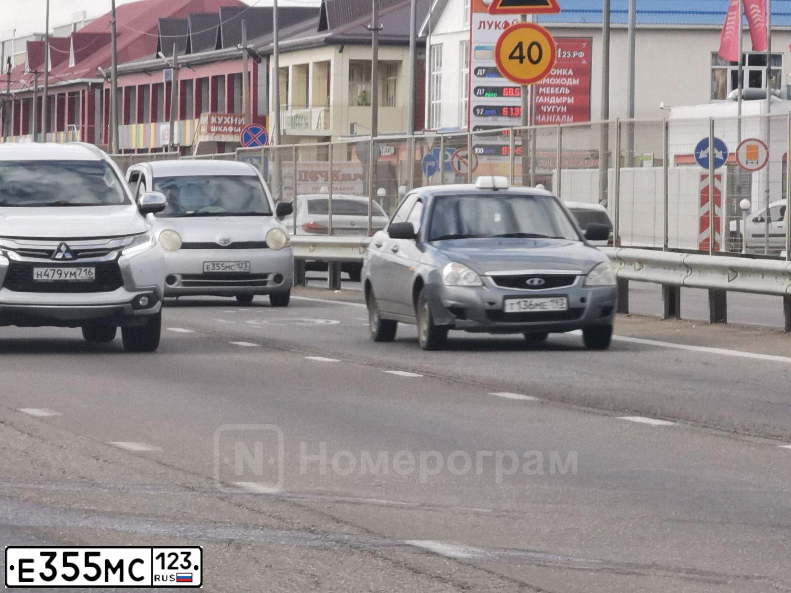 Фото автомобиля TOYOTA SIENTA, 2004 — госномер Е355МС123