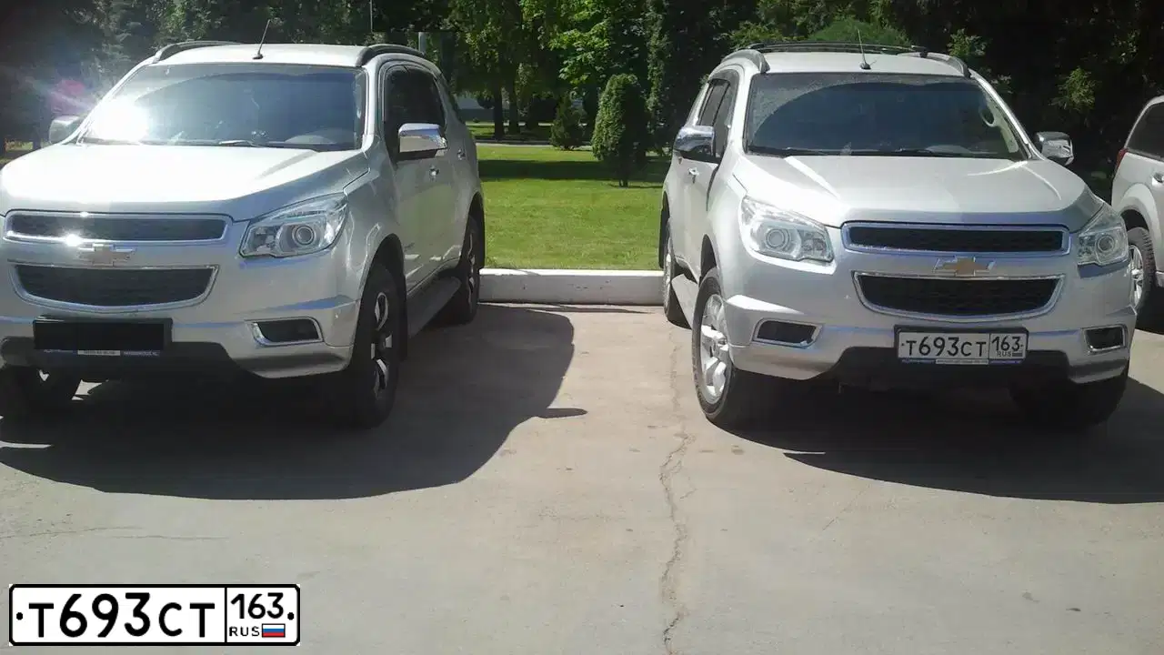 Фото автомобиля CHEVROLET TRAILBLAZER, 2013 — госномер Т693СТ163. Цвет: СЕРЕБРИСТЫЙ МЕТАЛЛИК
